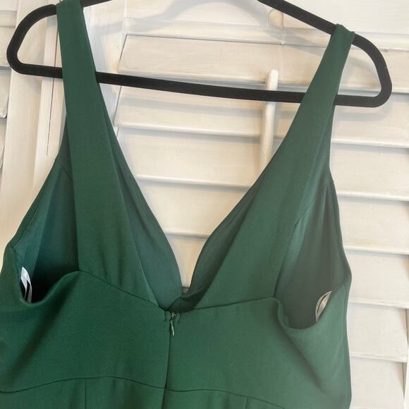 Lulu’s Instant Icon Dark‎ Green V-Neck Sleeveless Jumpsuit Size XL - Picture 7 of 10